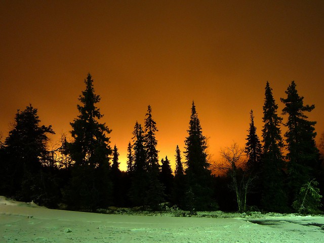 light-pollution-from-the-ruka-ski-slopes