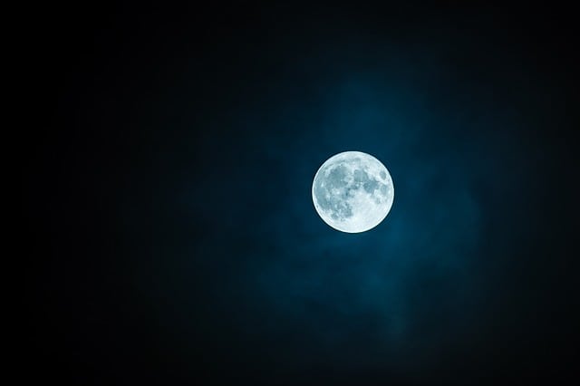 moon-the-fullness-of-sky-mystery