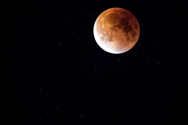 lunar-eclipse-bloodmoon-lunar-night