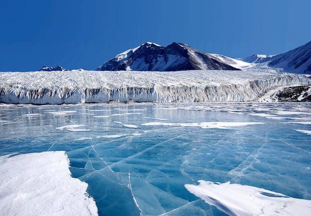 What is Glacial Erosion? Processes and Various Features of Glacial Erosion