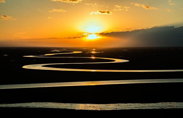 amazon-river-stream-curved-sunset