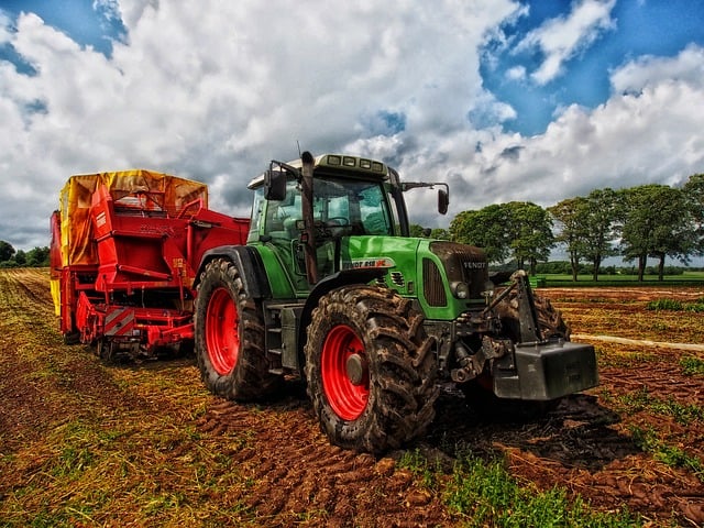 tractor-grain-mixer-rural-farm