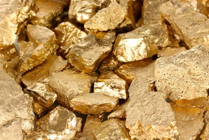 photo-golden-nuggets-close-up